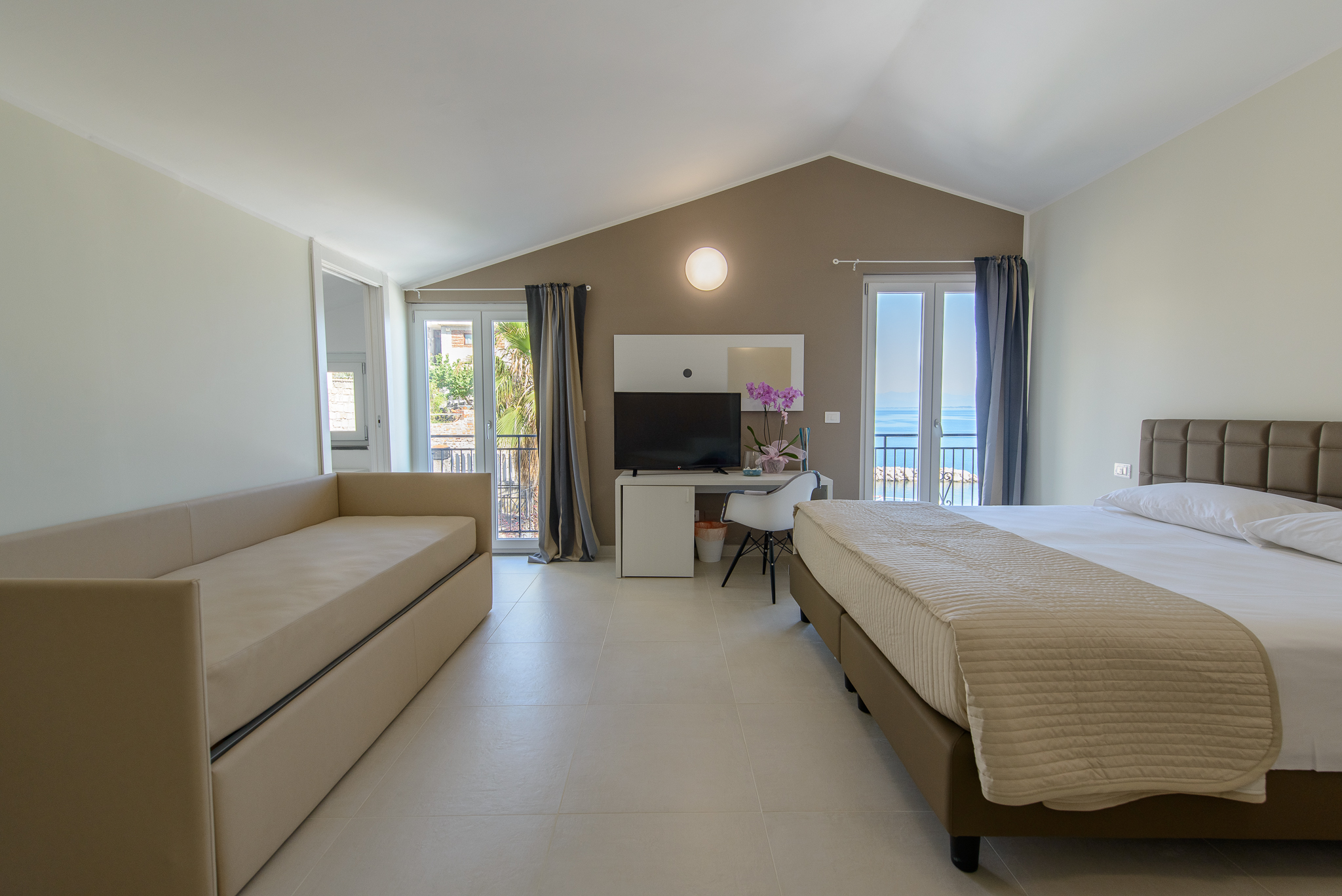 Brown Room — camera suite Vistamare Agropoli